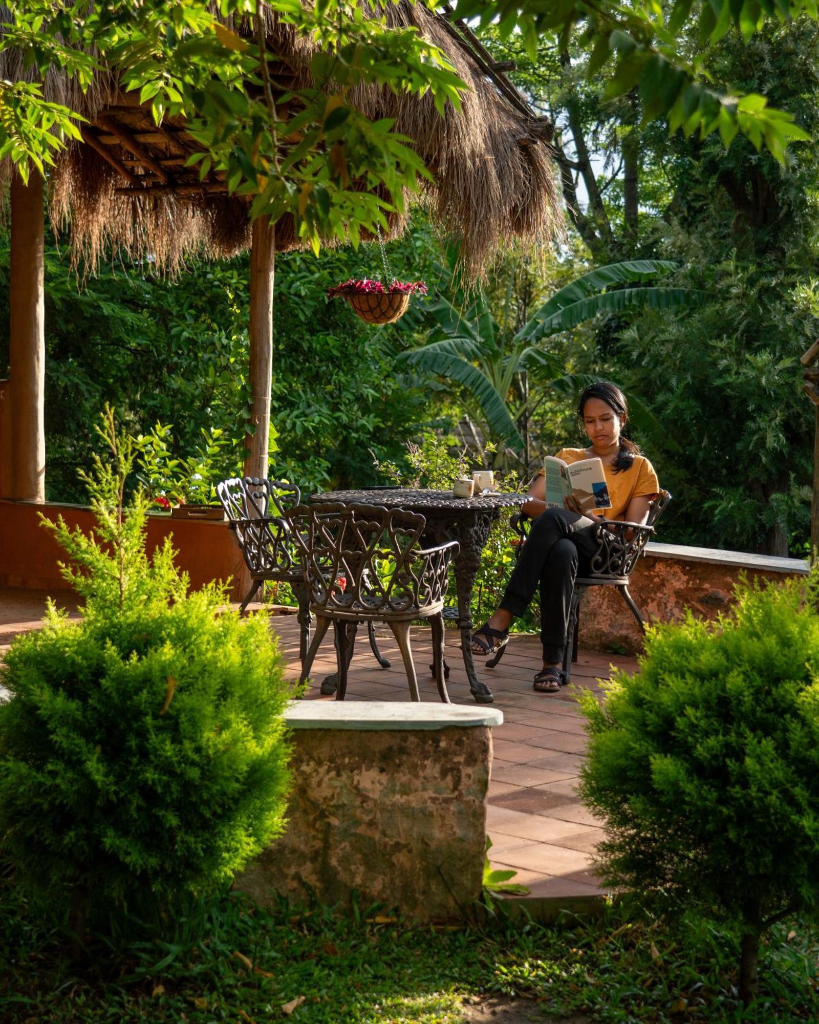The Mudhouse Marayoor Hotel Munnar Bagian luar foto
