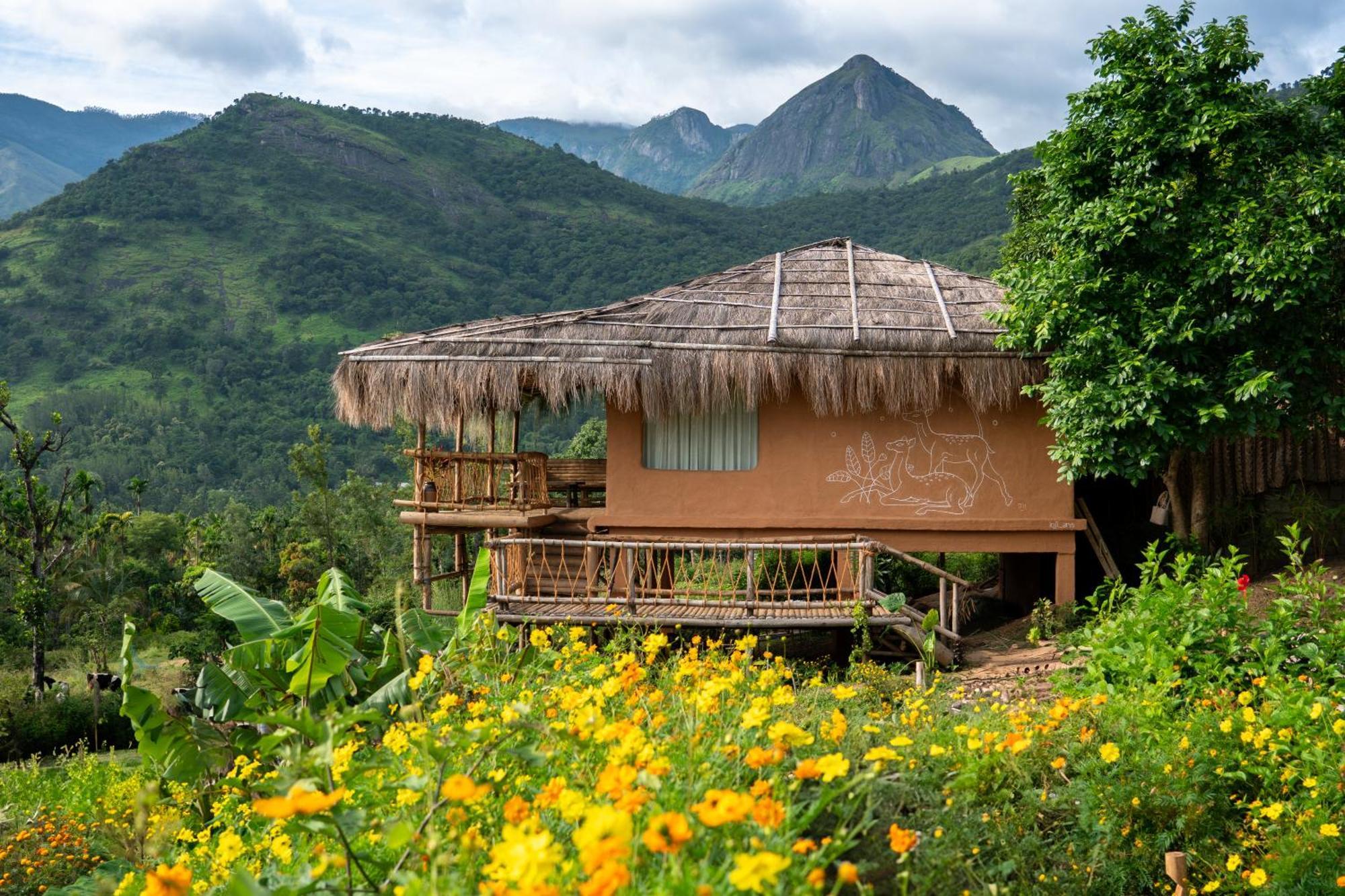 The Mudhouse Marayoor Hotel Munnar Bagian luar foto